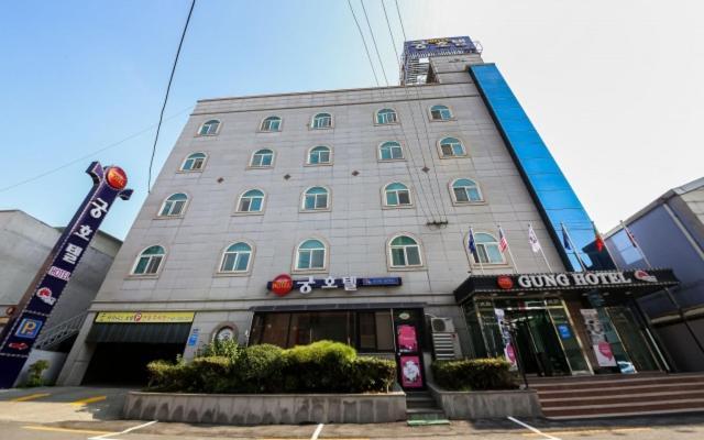 Gung Hotel Jeonju Buitenkant foto