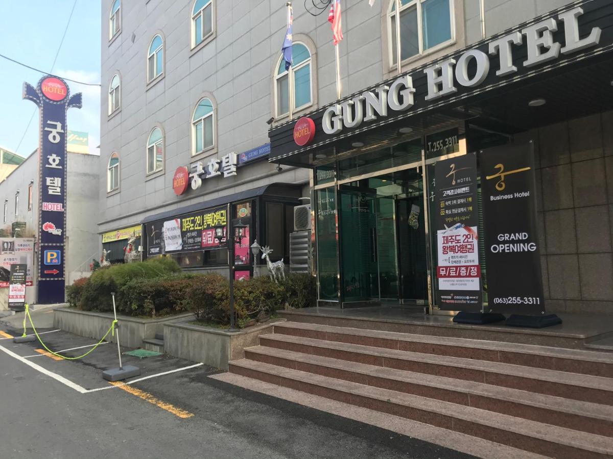 Gung Hotel Jeonju Buitenkant foto