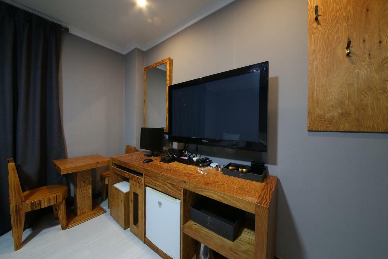 Gung Hotel Jeonju Buitenkant foto