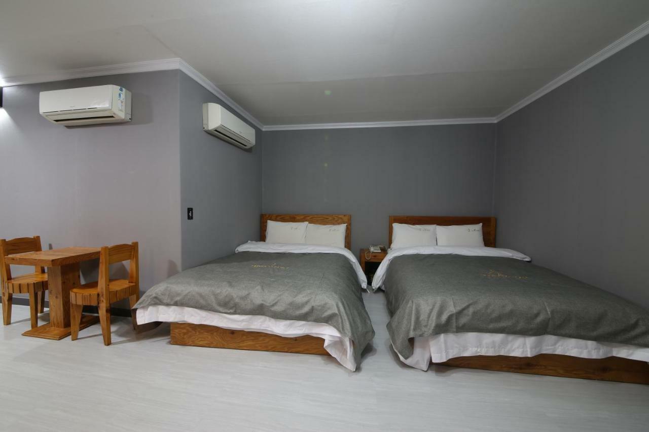 Gung Hotel Jeonju Buitenkant foto